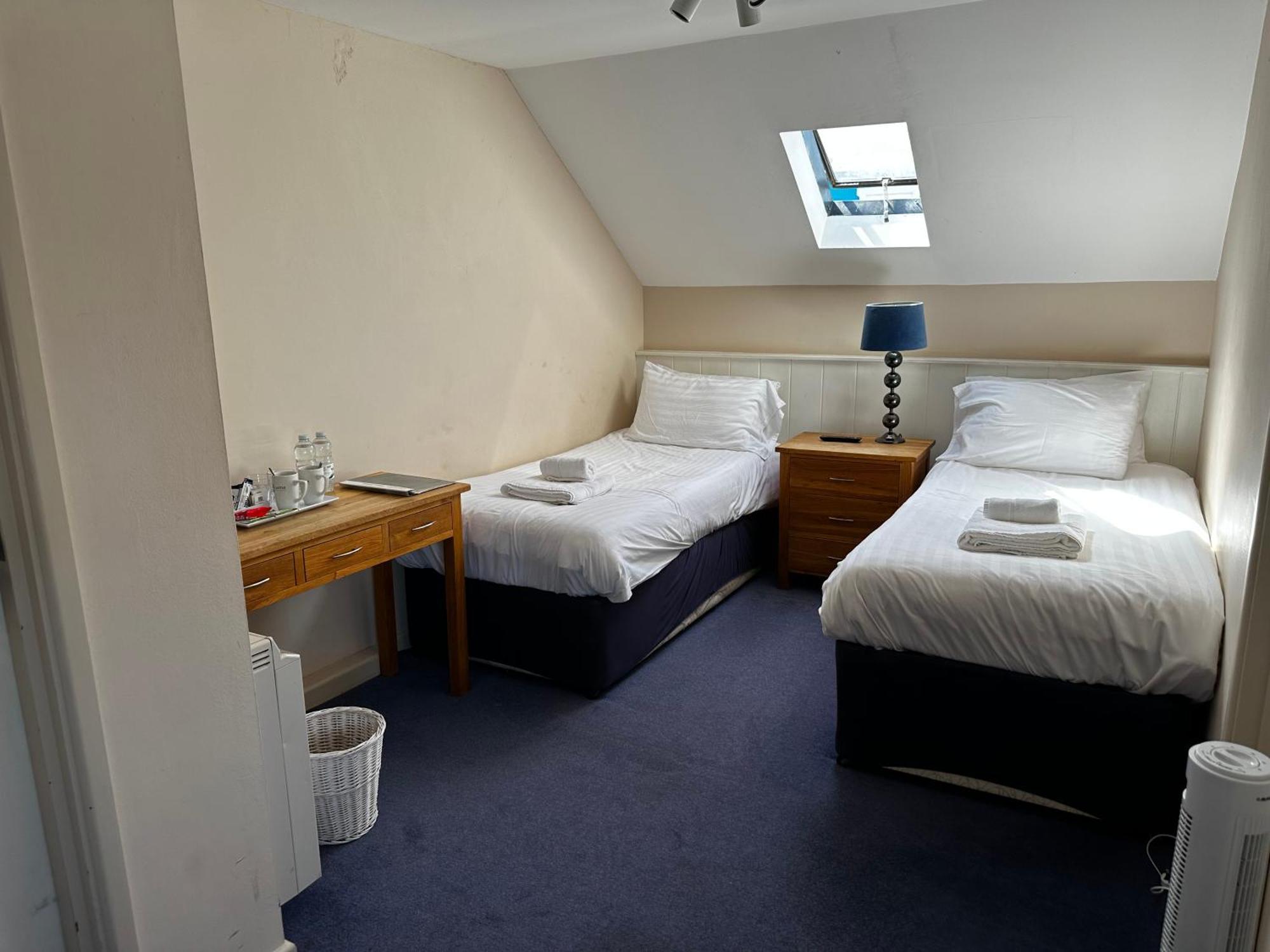 Castle Hotel Aberaeron Ngoại thất bức ảnh