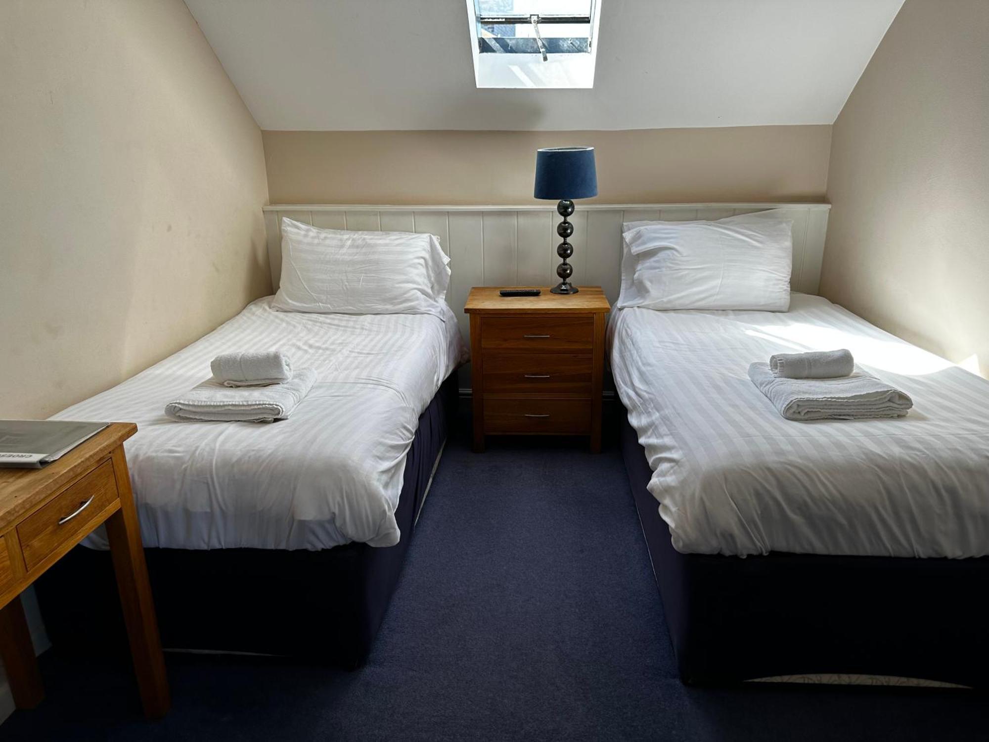 Castle Hotel Aberaeron Ngoại thất bức ảnh