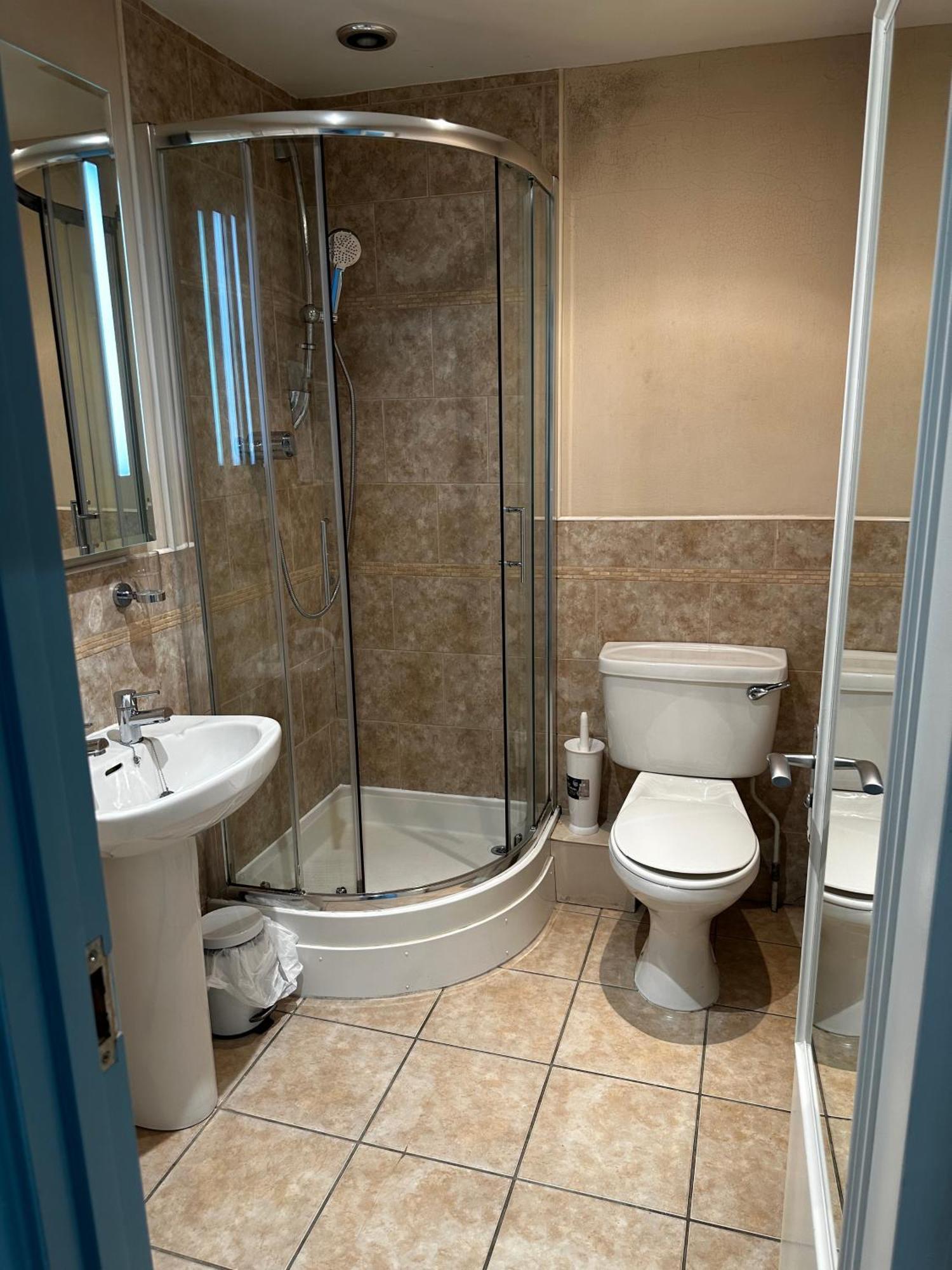 Castle Hotel Aberaeron Ngoại thất bức ảnh