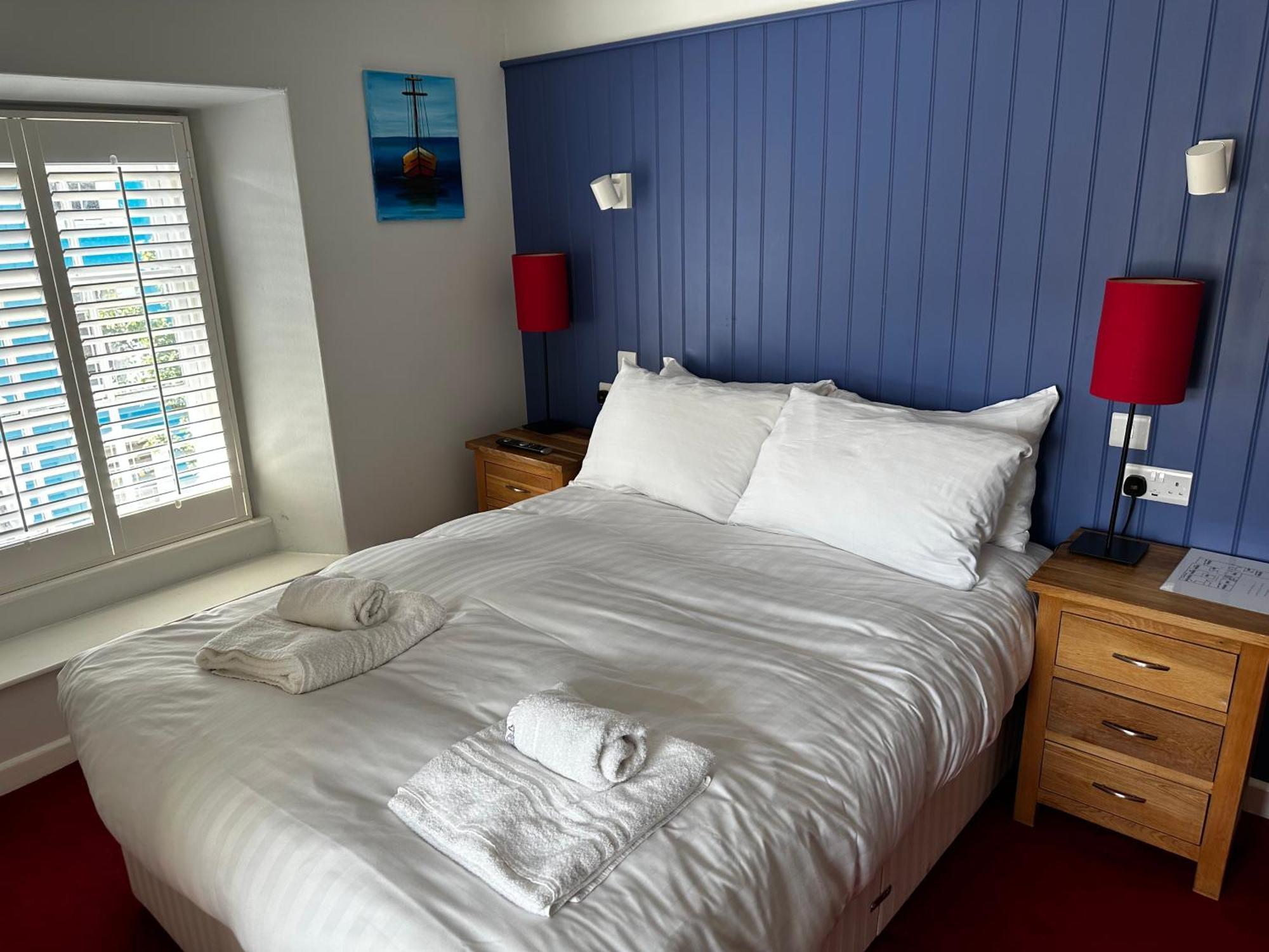 Castle Hotel Aberaeron Ngoại thất bức ảnh
